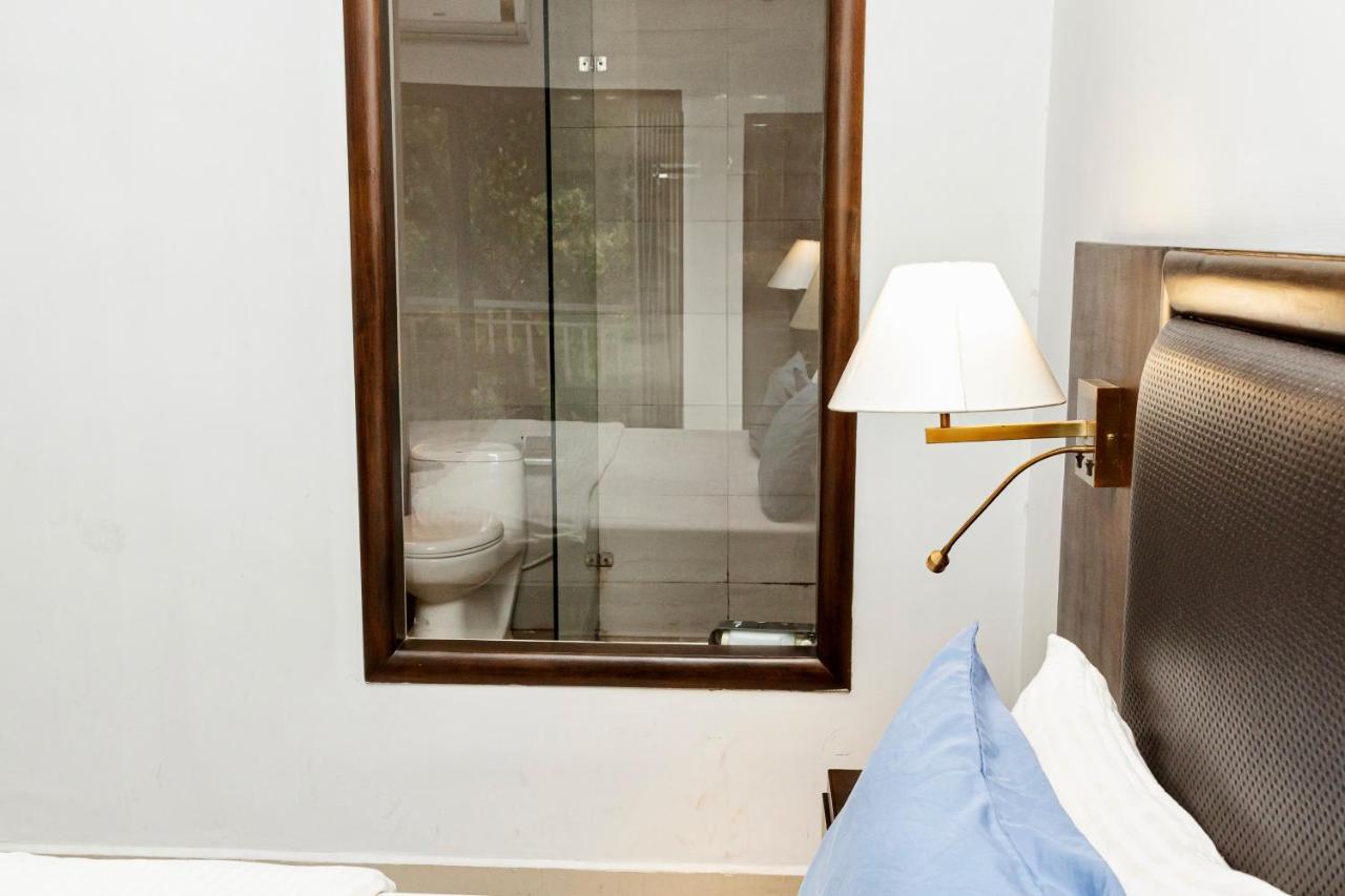 Fourteen Pods By The Sea Hotell Morjim Eksteriør bilde