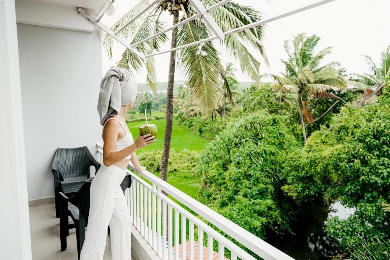 Fourteen Pods By The Sea Hotell Morjim Eksteriør bilde