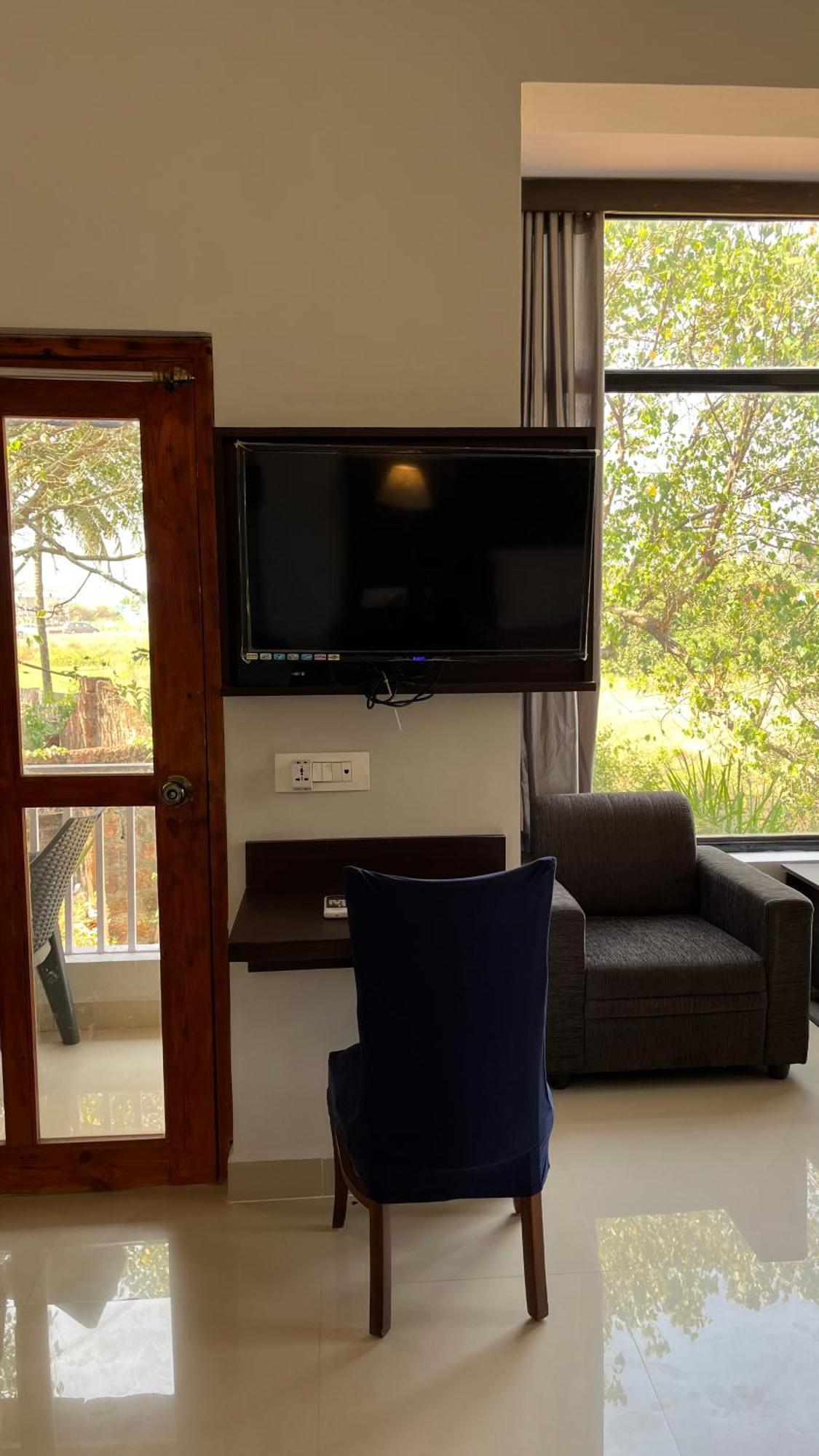 Fourteen Pods By The Sea Hotell Morjim Eksteriør bilde